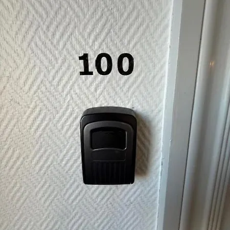 Folsted - Vaerelse 100 Med Eget Badevaerelse Og Fri Parkering Motel Bindslev