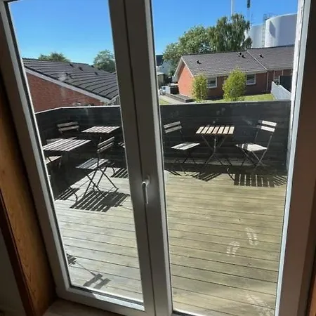 Folsted - Vaerelse 100 Med Eget Badevaerelse Og Fri Parkering *