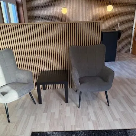 Folsted - Vaerelse 100 Med Eget Badevaerelse Og Fri Parkering